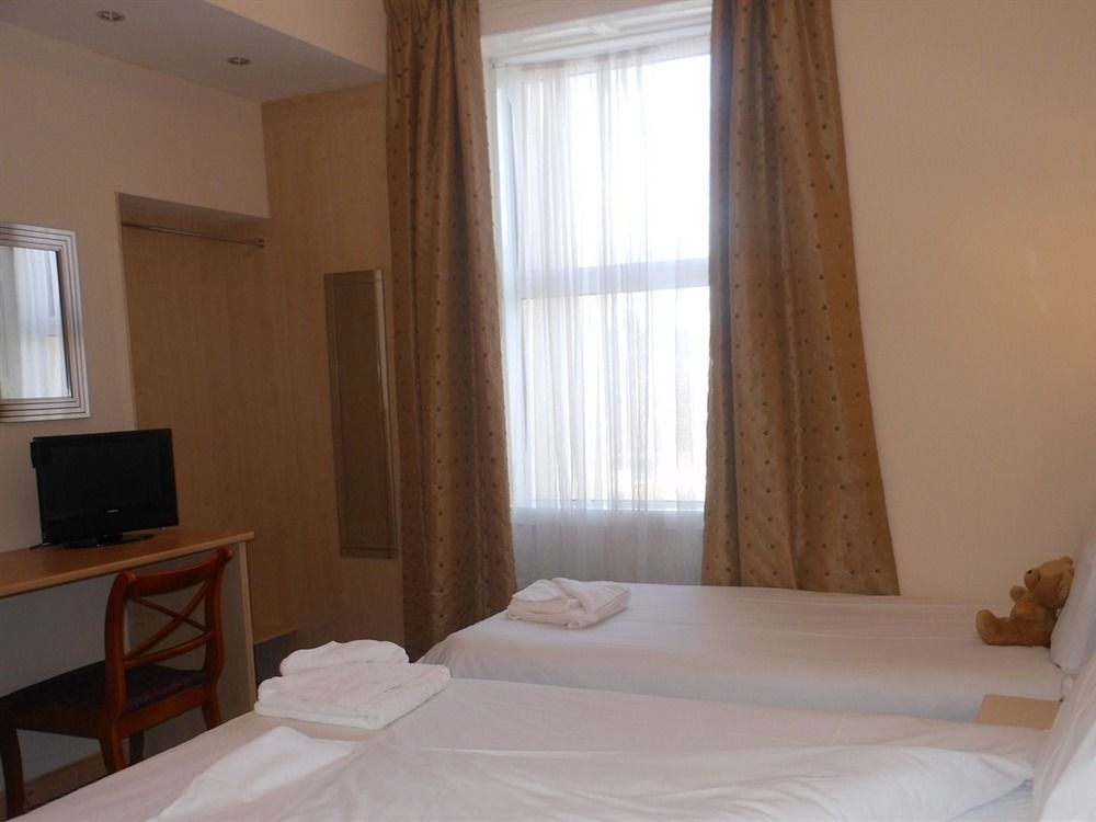 The Kynance House On Plymouth Hoe ,26 Ensuite Rooms Екстериор снимка